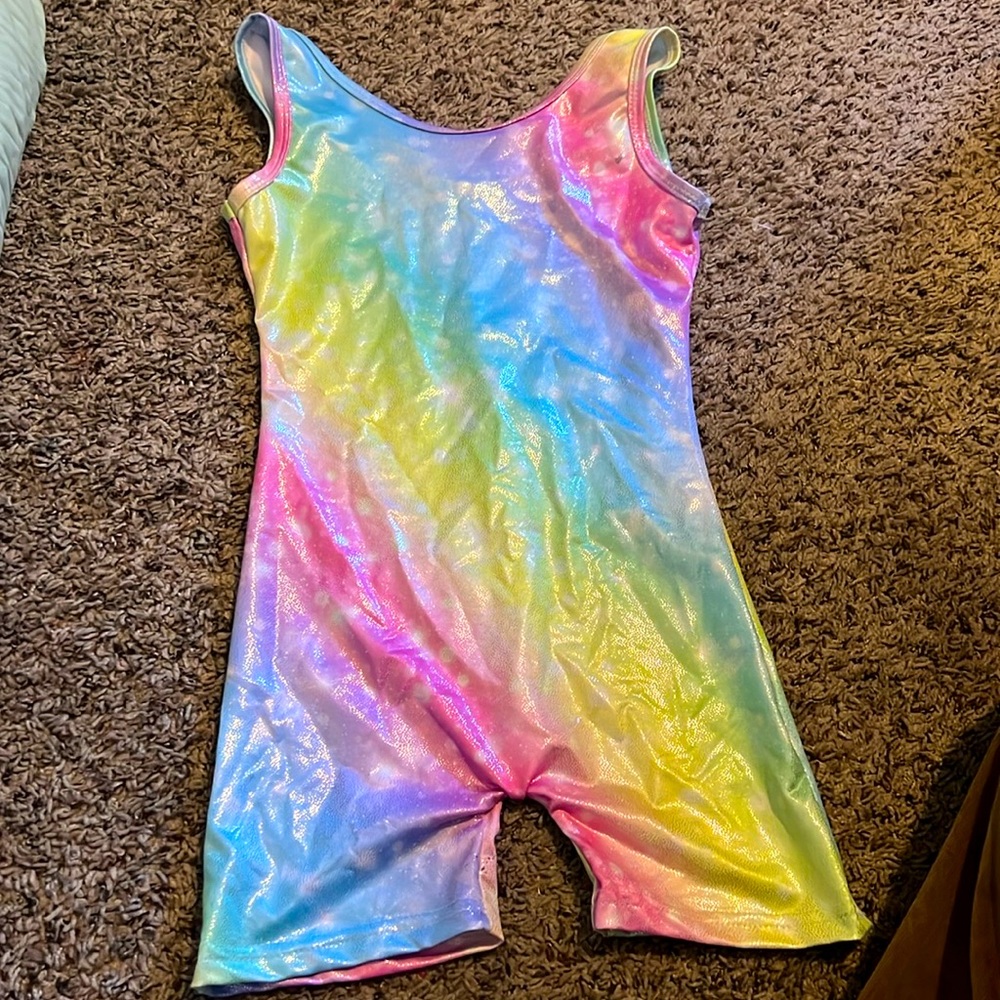 More than 45 pieces of girl’s clothing